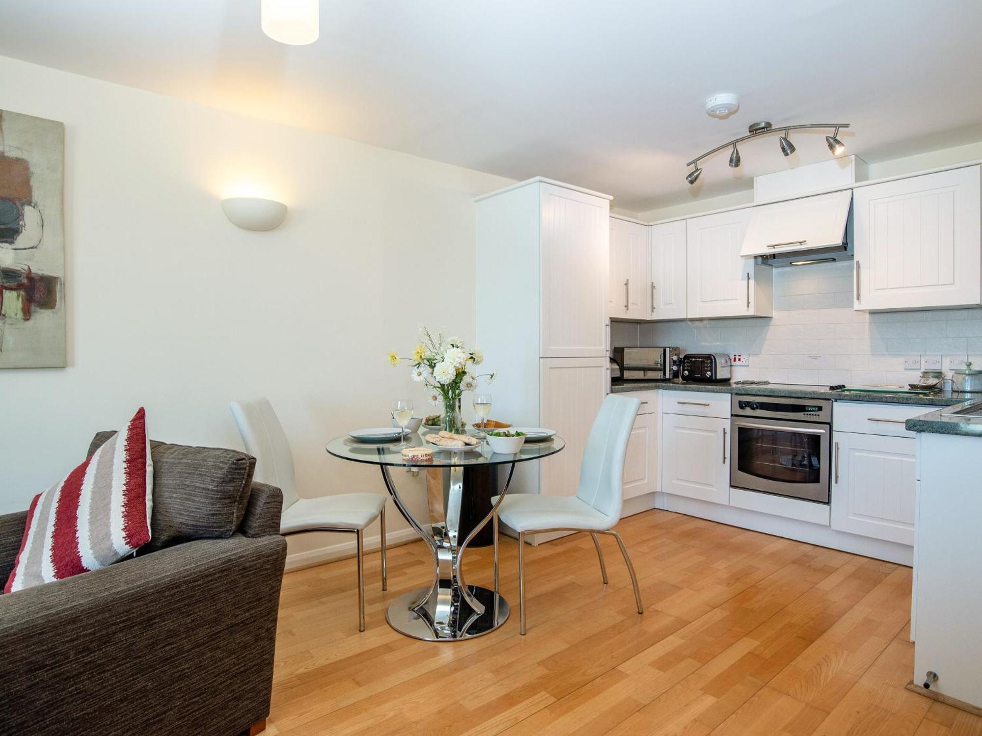 8 Belvedere Court Пейнтън Екстериор снимка