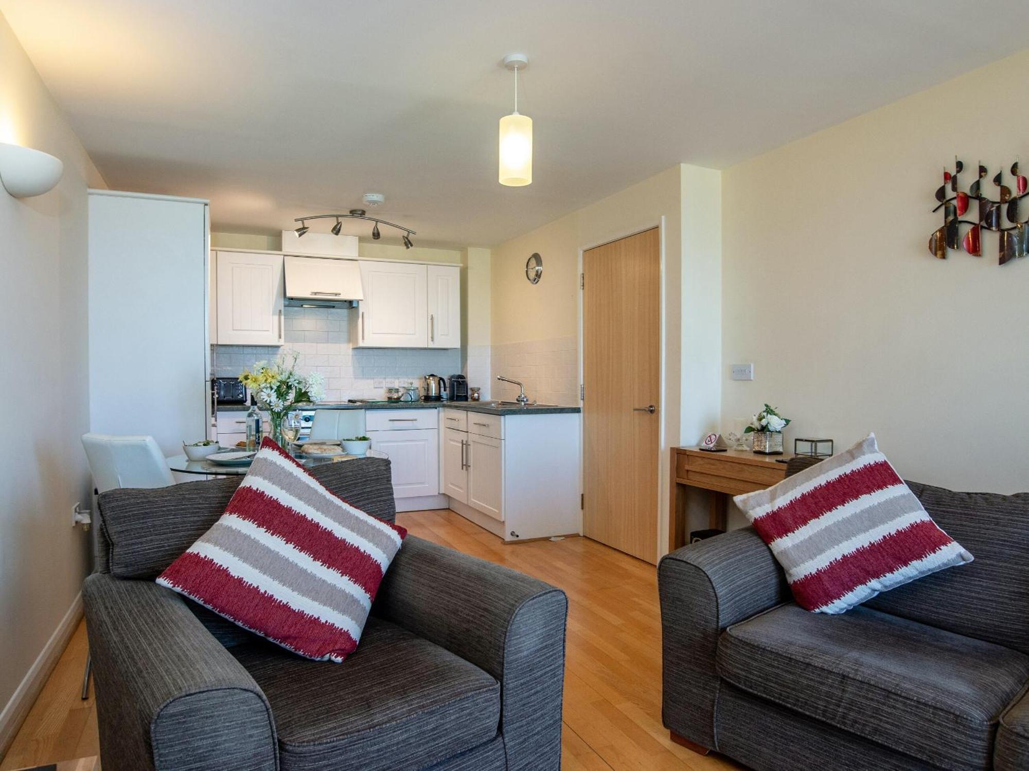 8 Belvedere Court Пейнтън Екстериор снимка